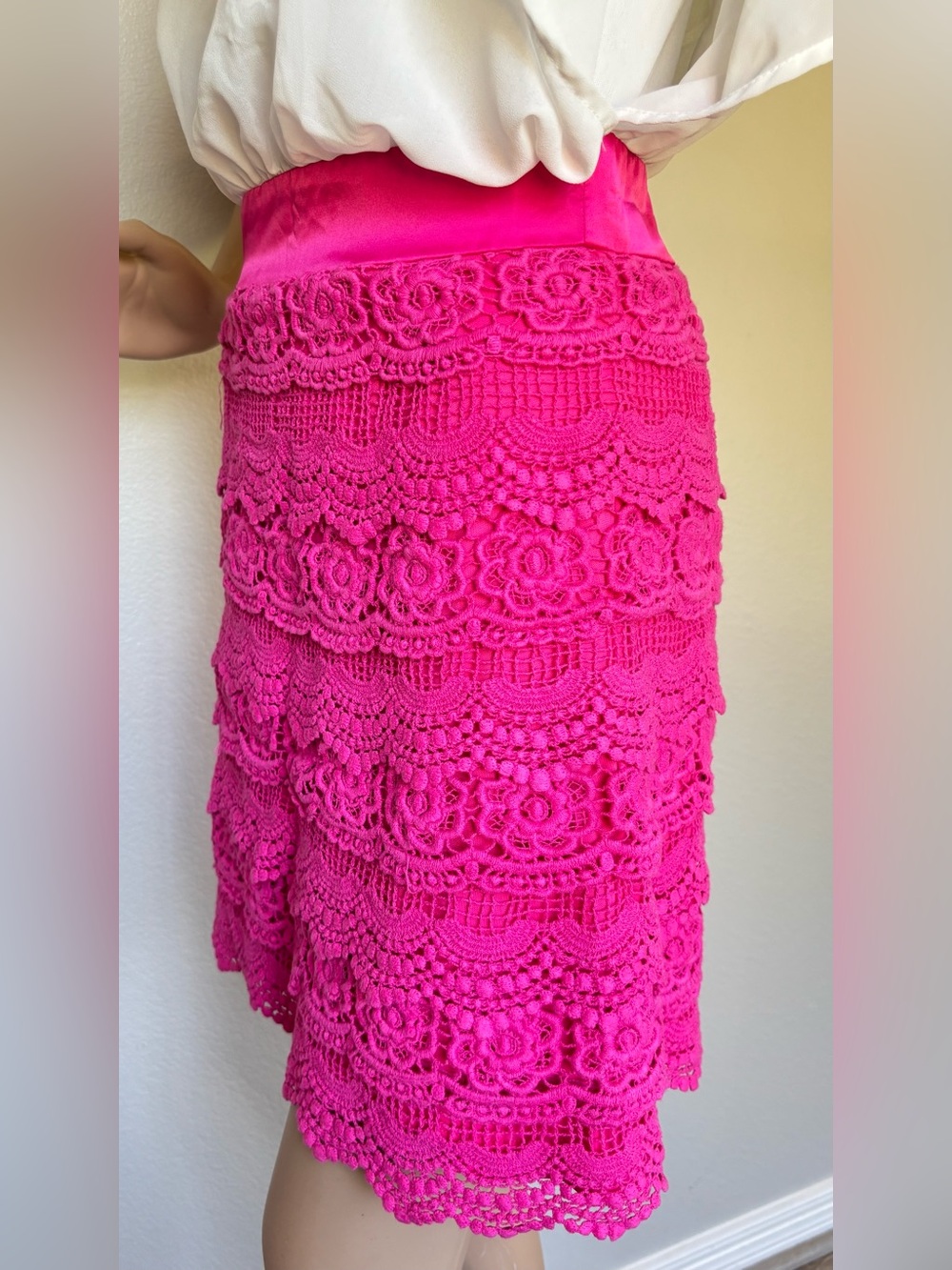 Miami Dress White Top with Hot Pink Embroidered Floral Lace Mini Skirt Small - Picture 7 of 15